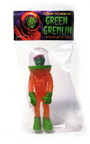 Green Gremlin figure by Sucklord, produced by Suckadelic. Front view.