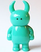 Uamou Turquoise figure by Ayako Takagi, produced by Uamou. Front view.