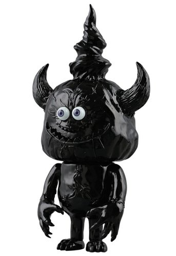 Vatundoo - Unpainted Black figure by T9G, produced by Medicom Toy. Front view.