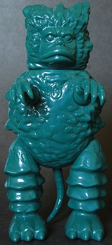 Garamon Green(Lucky Bag) Show Exclusive figure by Yuji Nishimura, produced by M1Go. Front view.