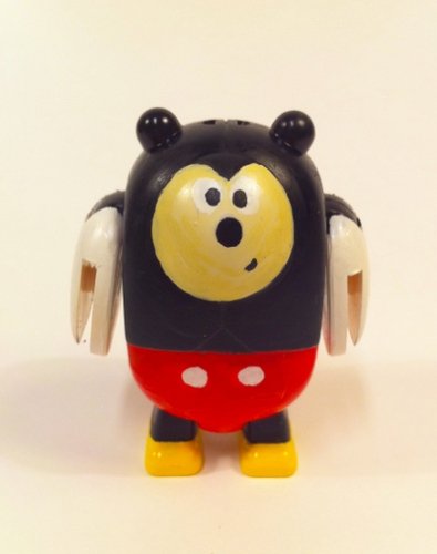 Metal Mickey figure by David Sundin, produced by Keybotz. Front view.