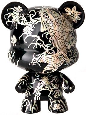 KOI  RB figure by Kisang Doh, produced by Takinn. Front view.