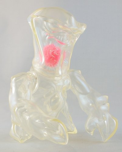 Guragu - Clear with sparkly pink brain figure by Tttoy X Invading Monsters, produced by Tttoy. Front view.