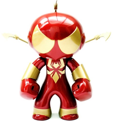 Iron Spider-Man Celsius Custom figure by Rotobox. Front view.