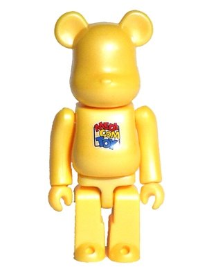 Super Sonic C@ndy Be@rbrick - Yellow figure, produced by Medicom Toy. Front view.