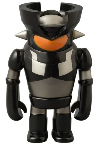 Robo Mazinger (MZ-ROBO) figure by P.P.Pudding (Gen Kitajima), produced by Go Nagai - Dynamic Planning. Front view.