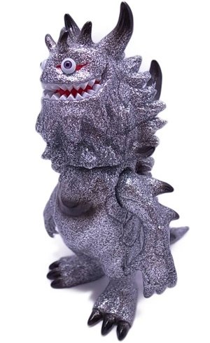 Rangeas - Grey Glitter figure by T9G, produced by Museum. Front view.
