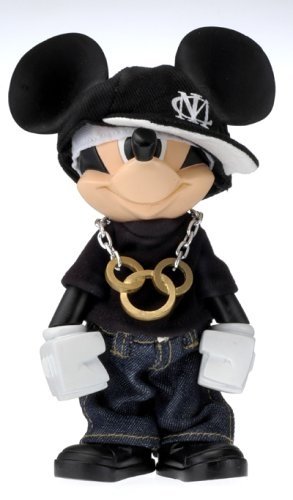 Mickey Mouse PASS DA M.I.C. figure by Disney, produced by Tomy. Front view.