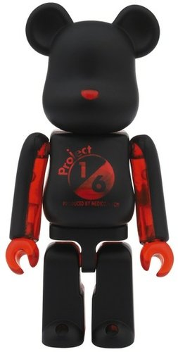 Project 1/6 Be@rbrick 100% - Black x Clear Red figure, produced by Medicom Toy. Front view.
