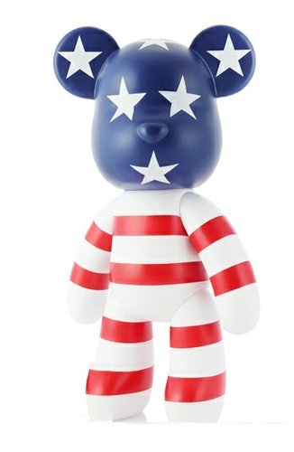 Popobe Bear American Flag / US Flag figure. Front view.