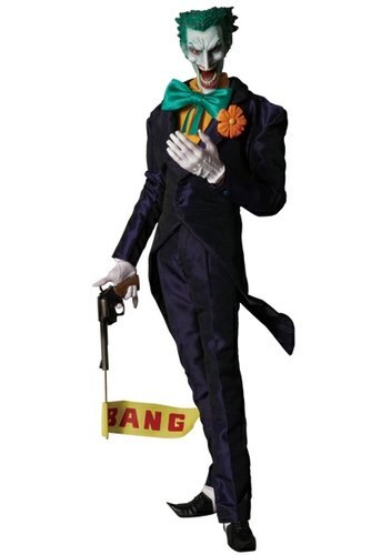 The Joker (Batman Hush Ver.) - RAH No.593 figure by Dc Comics, produced by Medicom Toy. Front view.