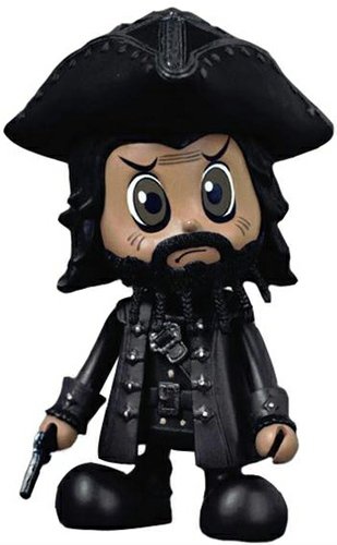 Blackbeard figure, produced by Hot Toys. Front view.