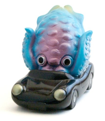 Gezora Racer - Blue figure, produced by Toygraph. Front view.