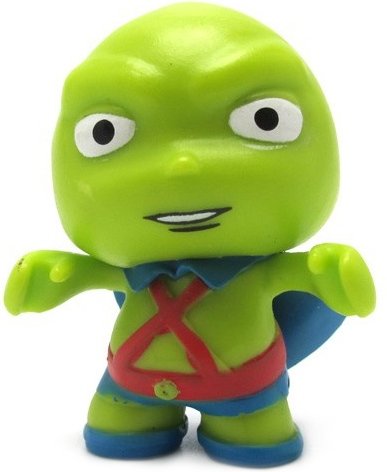 Martian Manhunter figure by Dc Comics, produced by Silver Line S.A.. Front view.