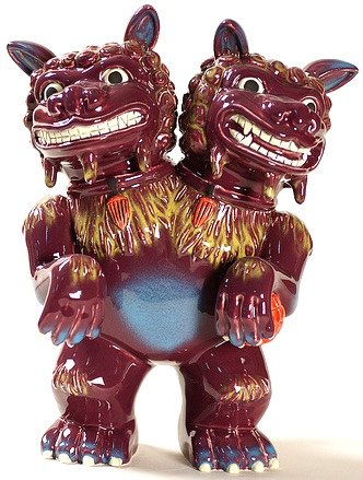 Shishi - Maroon figure by Miles Nielsen, produced by Munktiki. Front view.