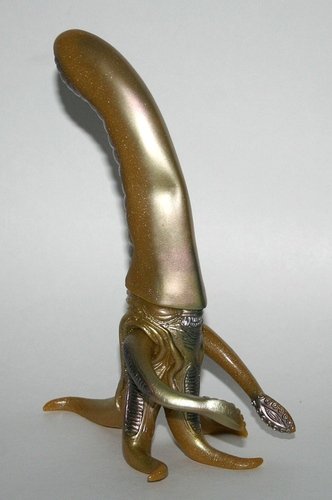Deathquid figure, produced by Marmit. Front view.
