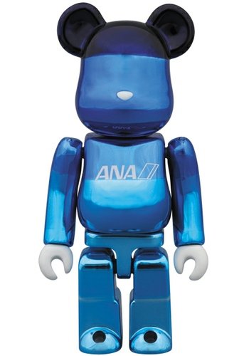 ANA Be@rbrick 100% figure by Ana (All Nippon Airways), produced by Medicom Toy. Front view.