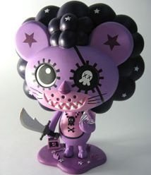Pirate Lion - Mimi Purple  figure by Alice Chan. Front view.