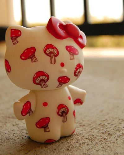 Mushroom Kitty figure, produced by Sanrio. Front view.