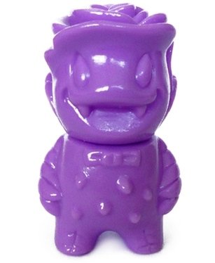 Micro Rose Vampire - Lucky Bag 2013 figure by Josh Herbolsheimer, produced by Super7. Front view.