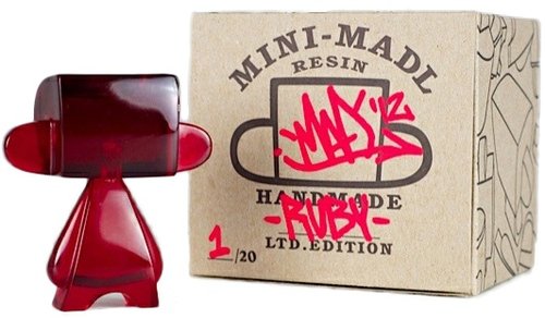 Mini-MADL Resin - Ruby figure by Jeremy Madl (Mad), produced by Mad Toy Design. Front view.