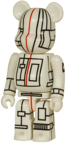 BWWT Futura Be@rbrick 100% figure by Futura, produced by Medicom Toy. Front view.