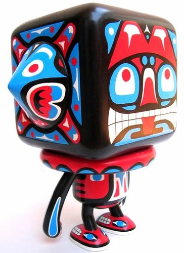 Totem figure by Reactor-88. Front view.