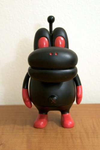 Hyper Kiiro figure by Devilrobots, produced by Sk Japan. Front view.