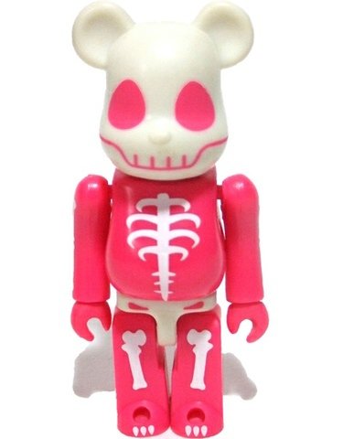 ToysRus A - Horror Woman Be@rbrick 100% figure by Choro Q, produced by Medicom Toy. Front view.