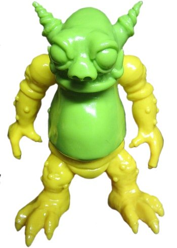 Gekko - Unpainted Green/ Yellow figure by Kikkake, produced by Kikkake. Front view.