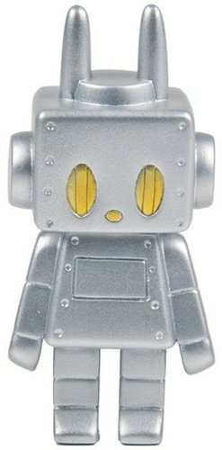 Nut - Silver figure by P.P.Pudding (Gen Kitajima), produced by P.P.Pudding . Front view.