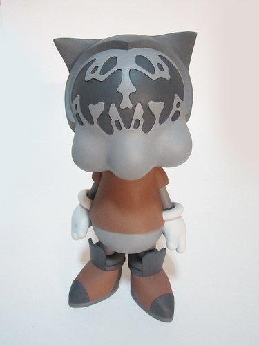MURPHEAS Blind Wanderer figure by Kleptomania, produced by Take My Energy Label. Front view.