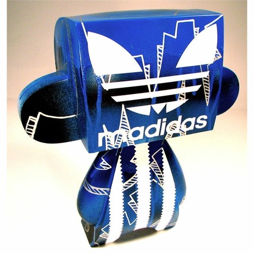 Madidas 2 figure by Jeremy Madl (Mad). Front view.