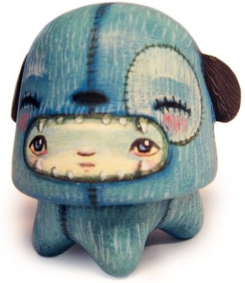 Boy Gumdrop (Blue no2) figure by 64 Colors. Front view.