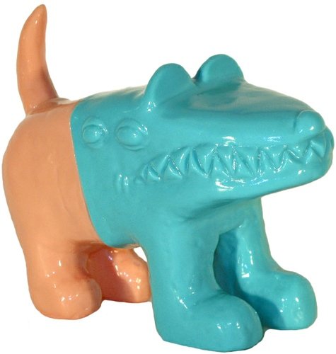 WaoDog - Blue Head  figure by Lionel Wyss , produced by Wao Toyz. Front view.