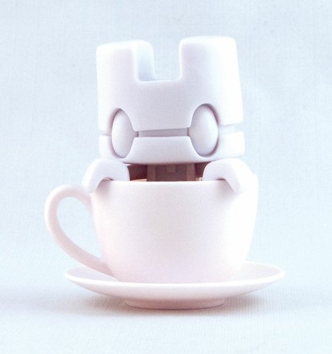 DIY Mini Tea figure by Matt Jones (Lunartik), produced by Lunartik Ltd. Front view.