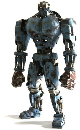 RealSteel - Ambush figure by Dream Works, produced by Threea. Front view.