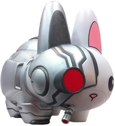 Cyborg Labbit - Excelsior, SDCC 12 figure by Chuckboy, produced by Kidrobot. Front view.