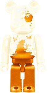 Snow White Pearl Body Ver. Be@rbrick 100% figure by Disney, produced by Medicom Toy. Front view.