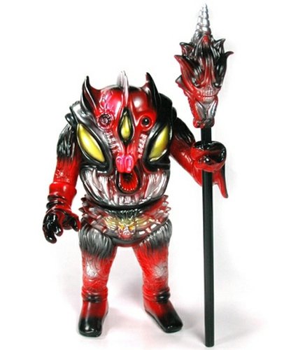 Pollen Kaiser - Shirahama ver. figure by Paul Kaiju, produced by Toy Art Gallery. Front view.