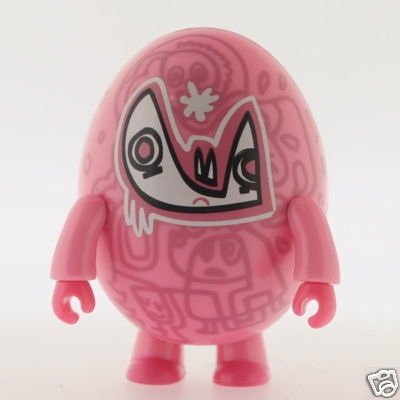 Hambo figure by Jon Burgerman, produced by Toy2R. Front view.