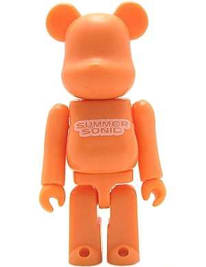 Summer Sonic 2001 Be@rbrick 100% - Orange figure, produced by Medicom Toy. Front view.