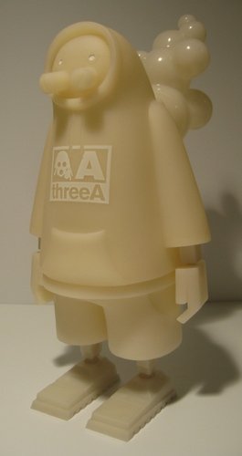 GID Bambaboss figure by Ashley Wood, produced by Threea. Front view.