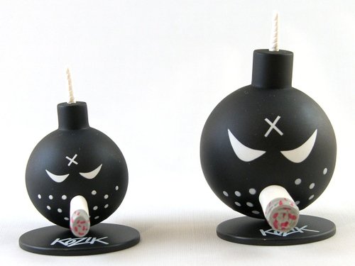 WTF Bomb Party Fun Pack Black figure by Frank Kozik, produced by Toy2R. Front view.