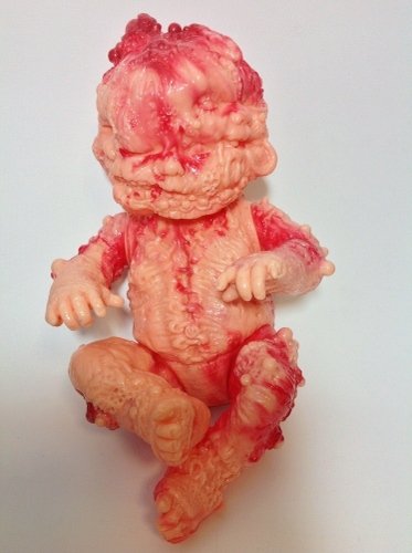 Autopsy Zombie Staple Baby - AKACHANMAKI edition figure by Jeremi Rimel (Miscreation Toys), produced by Lulubell Toys. Front view.