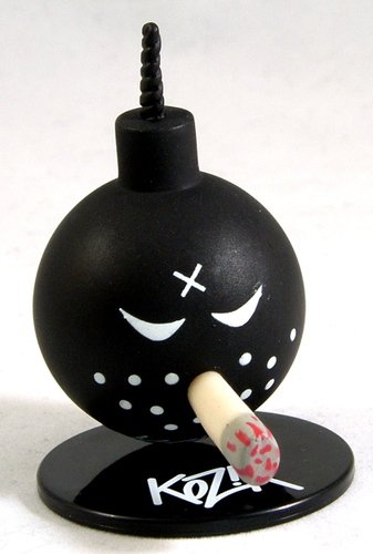 Black Bomb figure by Frank Kozik, produced by Toy2R. Front view.