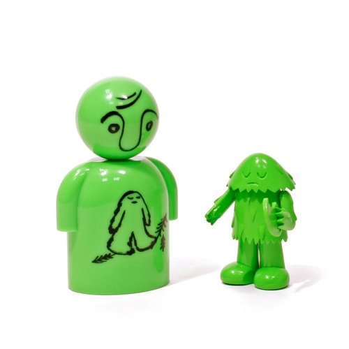 Coin figure by Geoff Mcfetridge, produced by King Of Mountain. Front view.