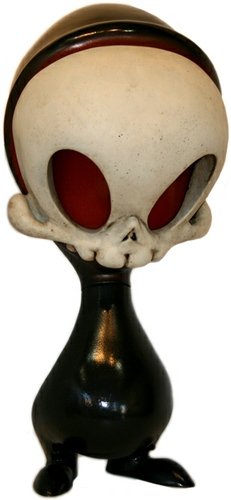 Fire-Eyes Mega Skelve figure by Brandt Peters, produced by Circus Posterus. Front view.