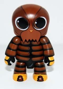 The Bug figure by Elke Dossler, produced by Toy2R. Front view.
