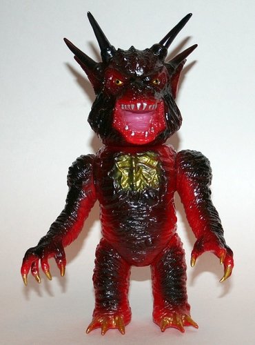 Demon X figure, produced by Skull Head Butt. Front view.